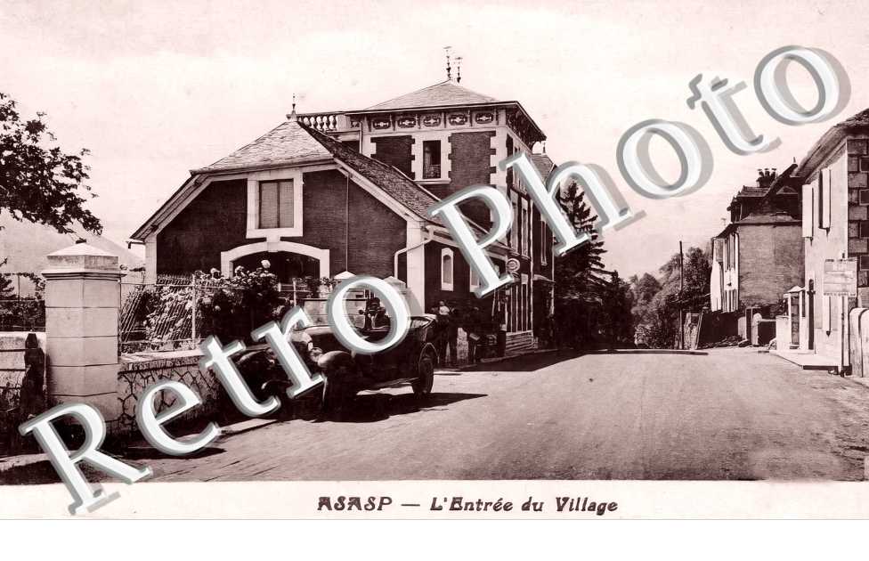 l'entrée du village