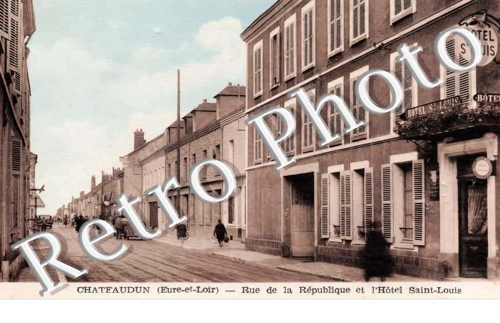 rue de la République et l'Hôtel Saint-Louis