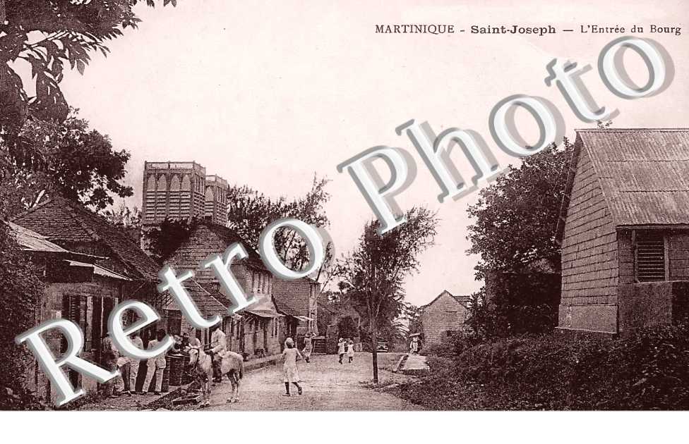l'entrée du bourg