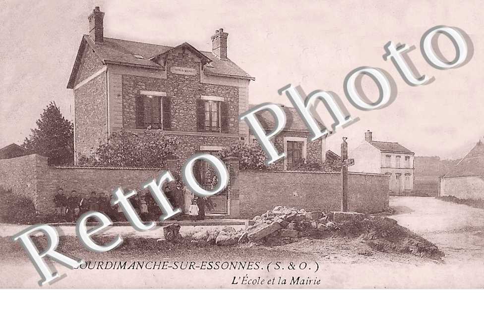 l'école et la mairie