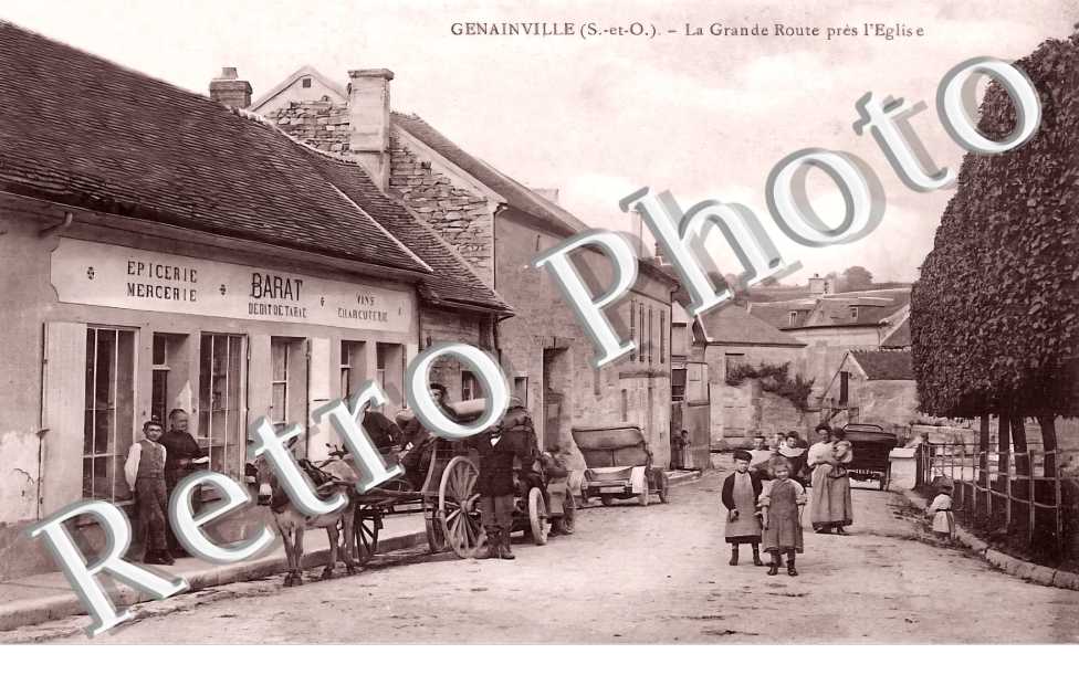 la grande route près l'église