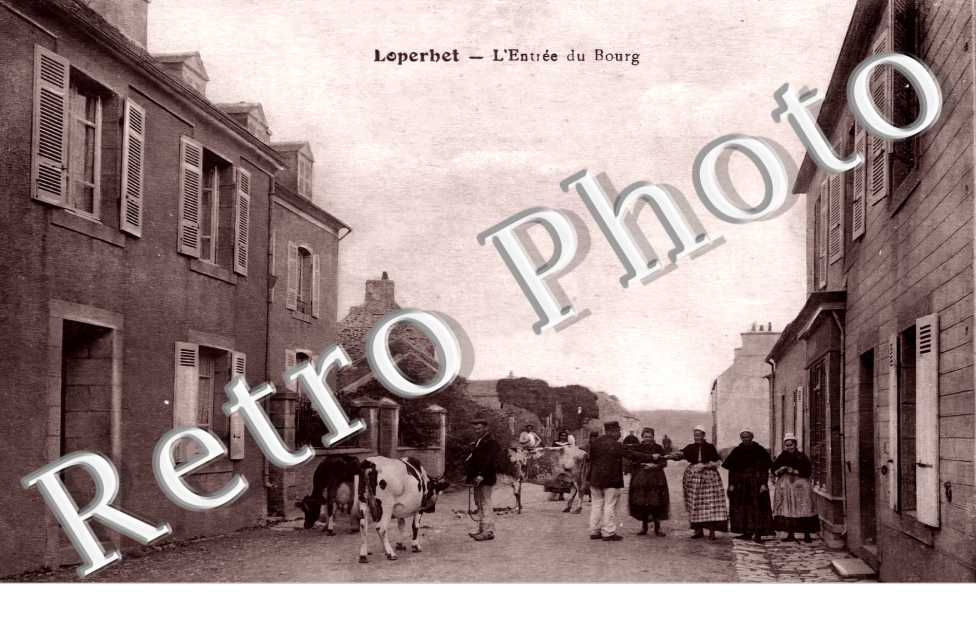 l'entrée du bourg