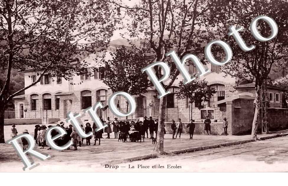 la place et les écoles