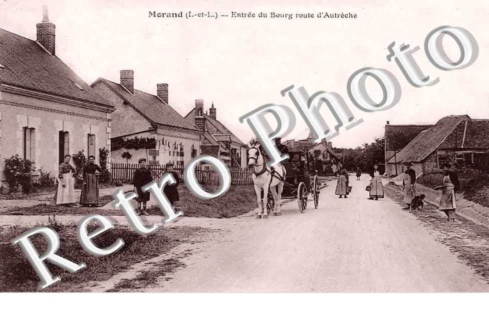 entrée du bourg  route d'Autrèche