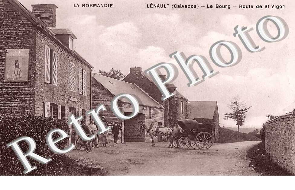 le Bourg. Route de Saint-Vigor