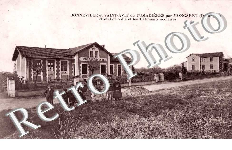 L'Hôtel de ville et les Bâtiments scolaires
