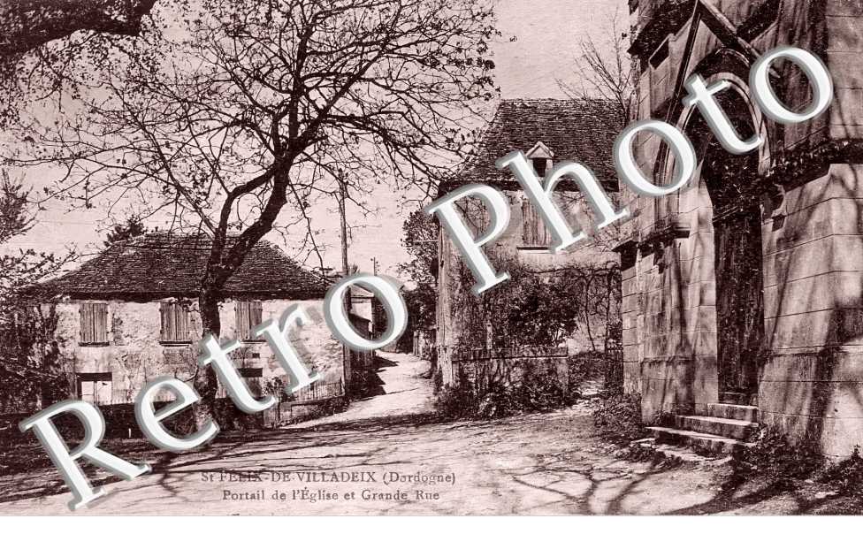Portail de l'église et grande rue