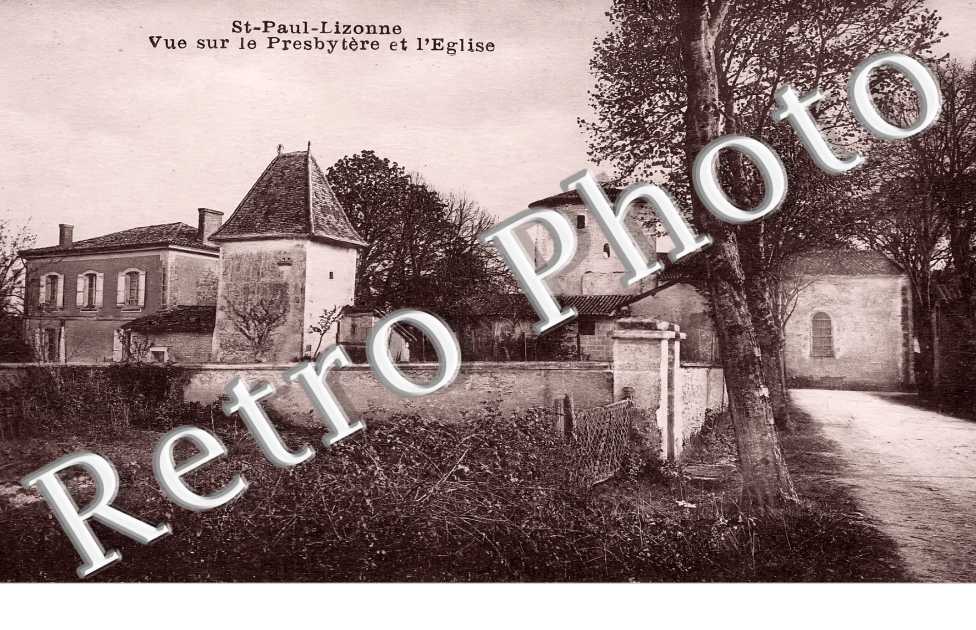 vue sur le Presbytère et l'église
