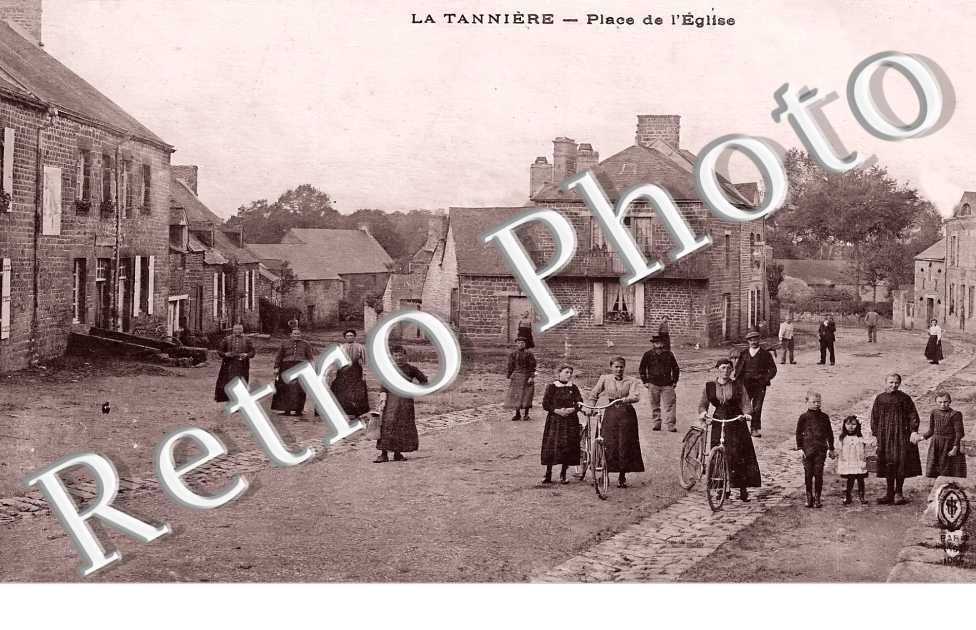 La Tannière Place de l'église