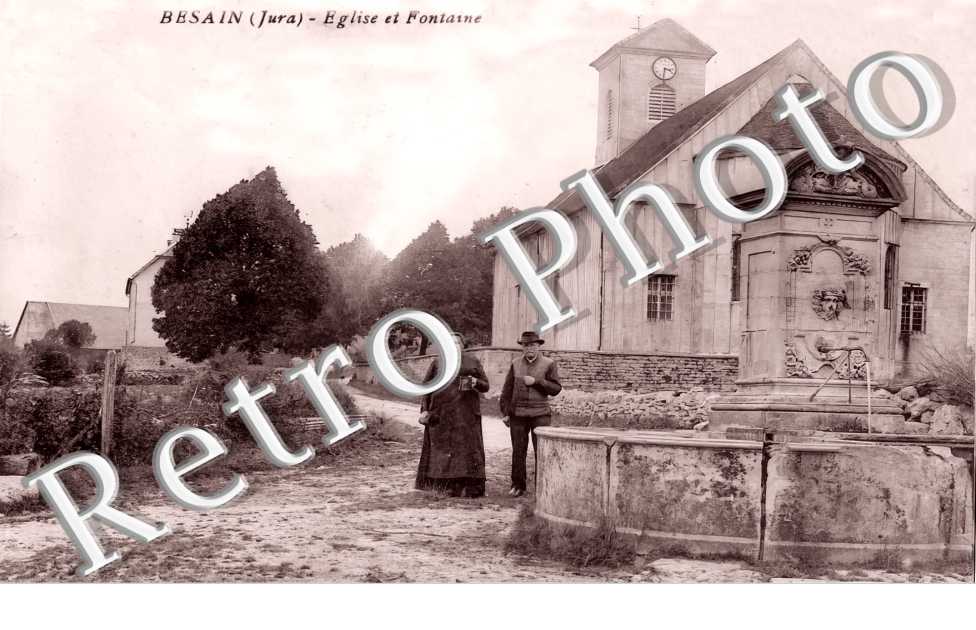 église et fontaine