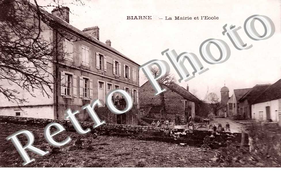 la mairie et l'école