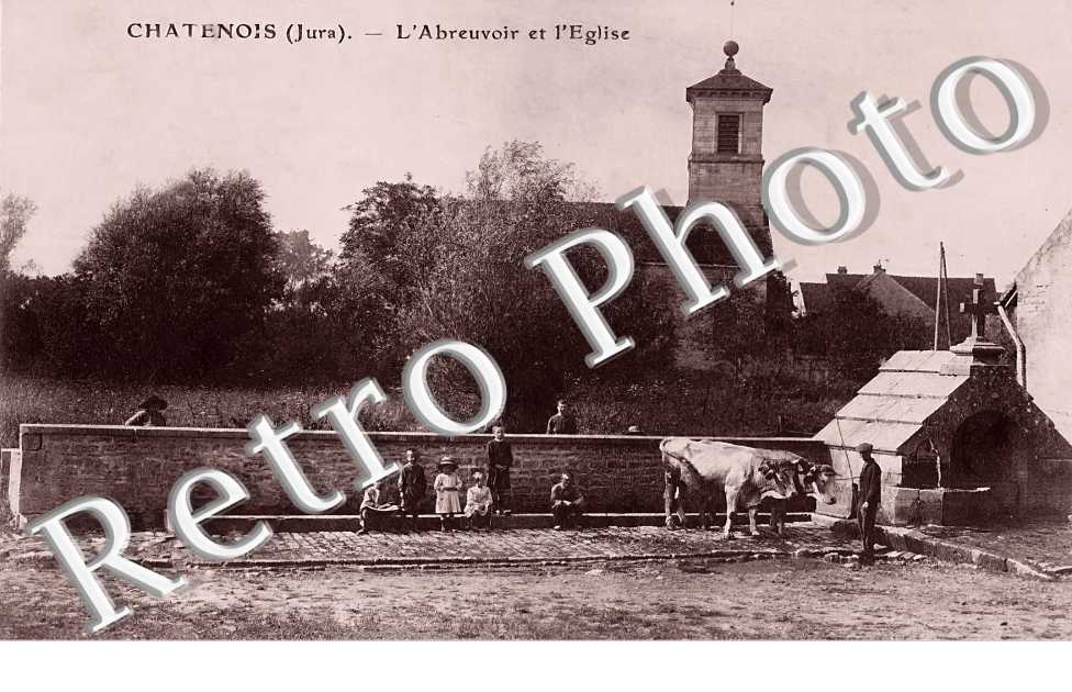 l'abreuvoir et l'église