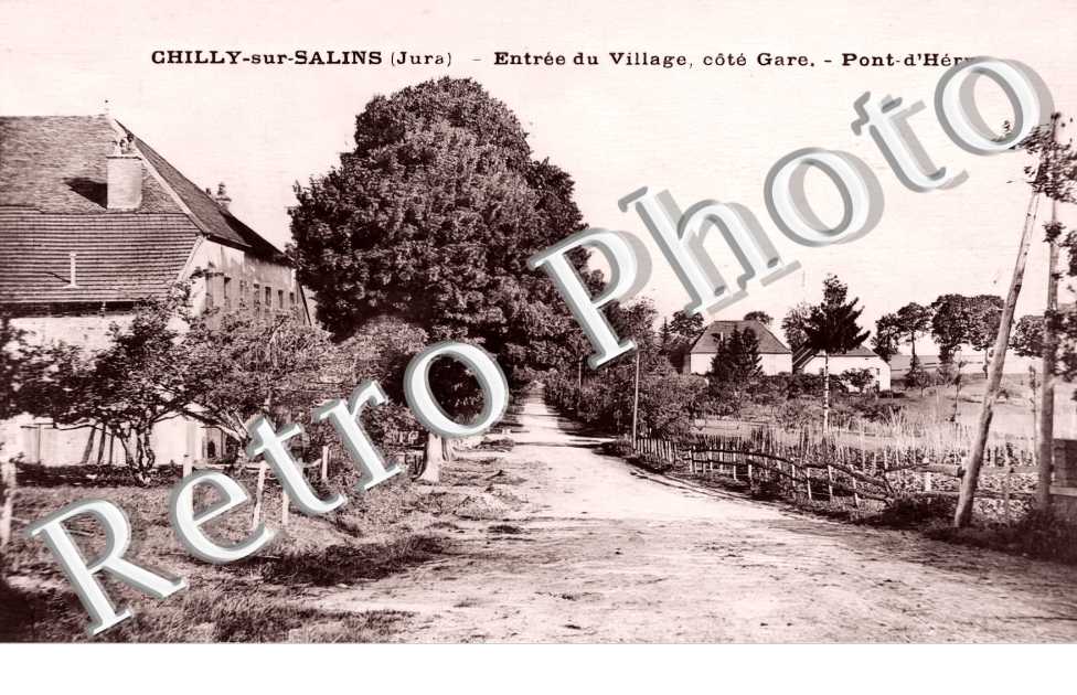 entrée du village, côté gare. Pont d'Héry