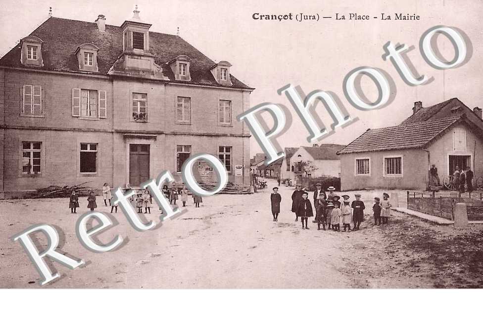 la place. La Mairie