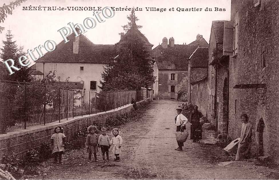 entrée du village et quartier du bas