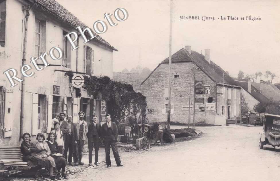 la Place et l'église