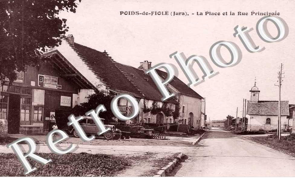 la place et la rue principale