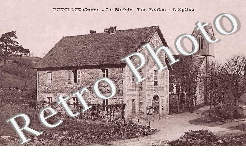 la mairie, les écoles, l'église