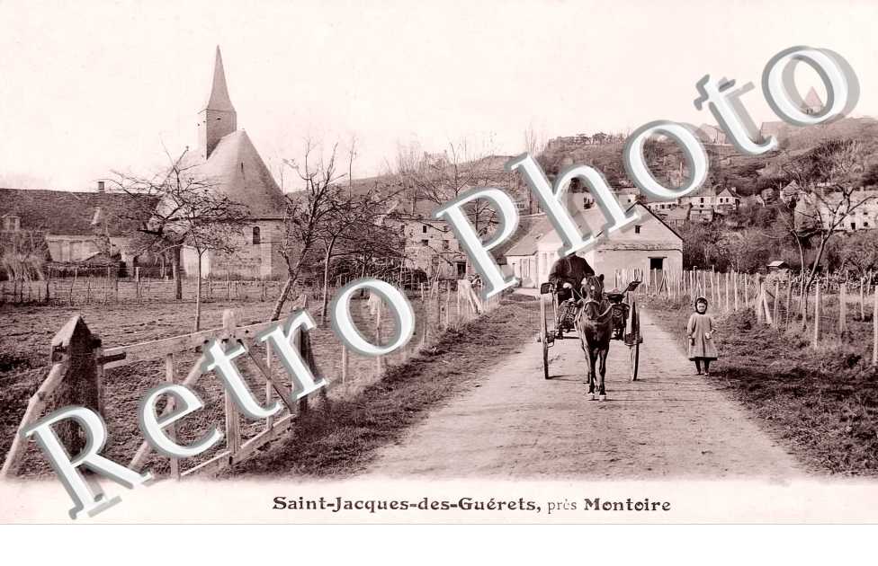 l'entrée du bourg