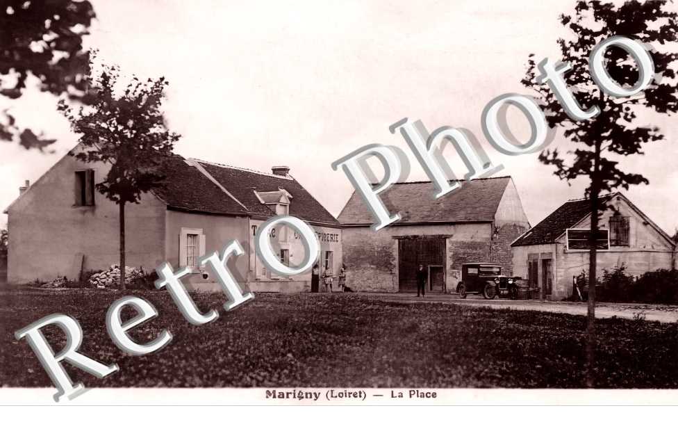 la Place. Café Epicerie