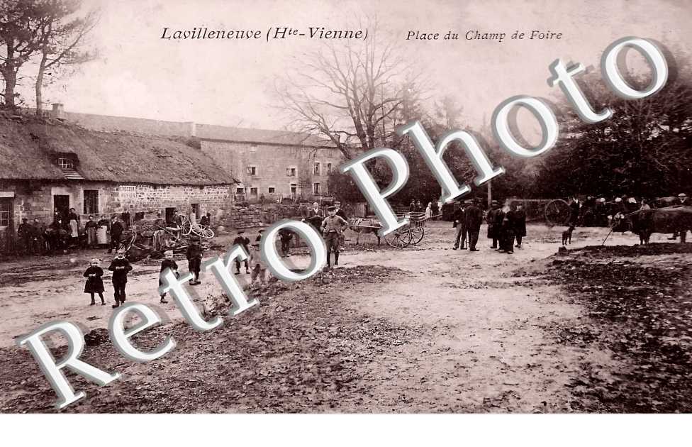 Lavilleneuve. Place du Champ de Foire