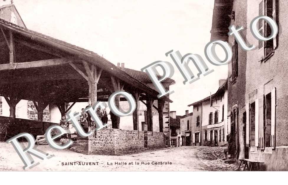 la halle et la rue centrale