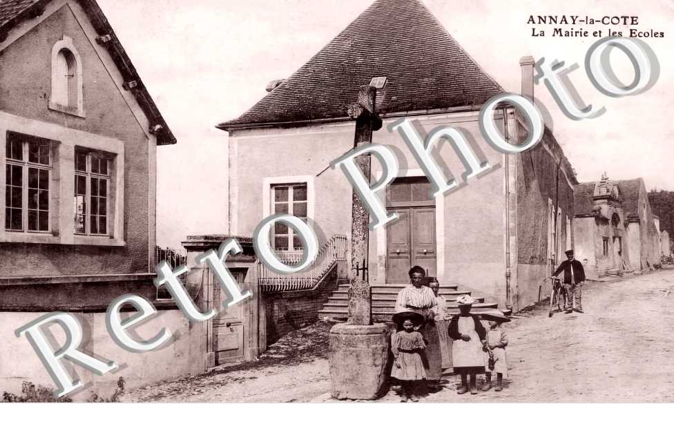 la mairie et les écoles