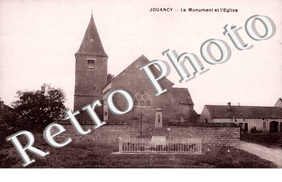 Le monument  et l'église