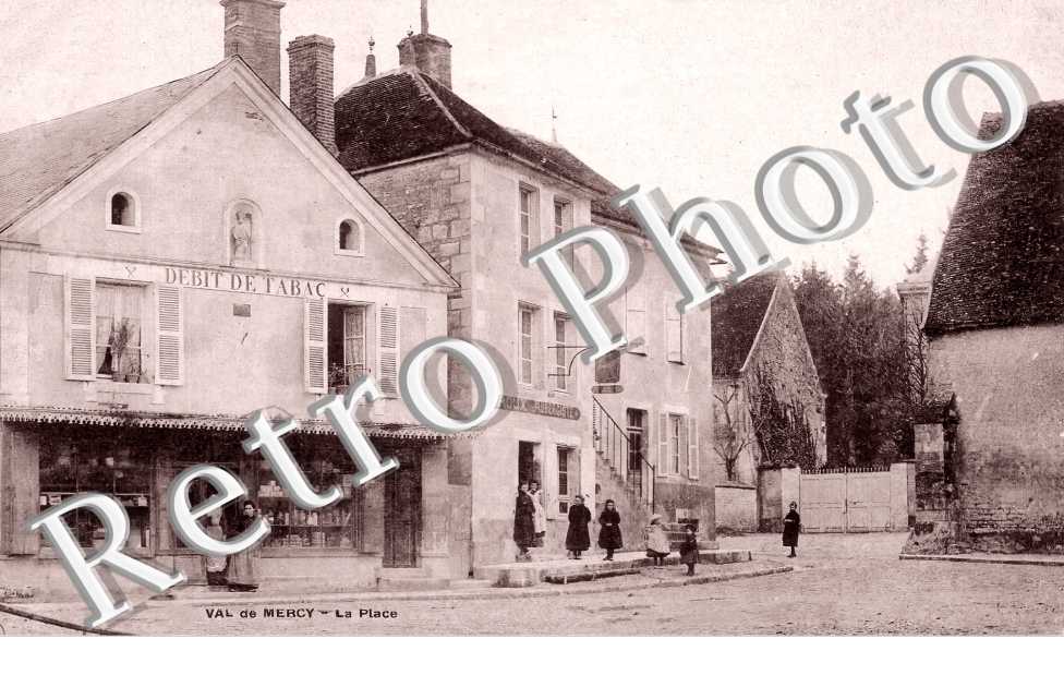 la place. Débit de tabac
