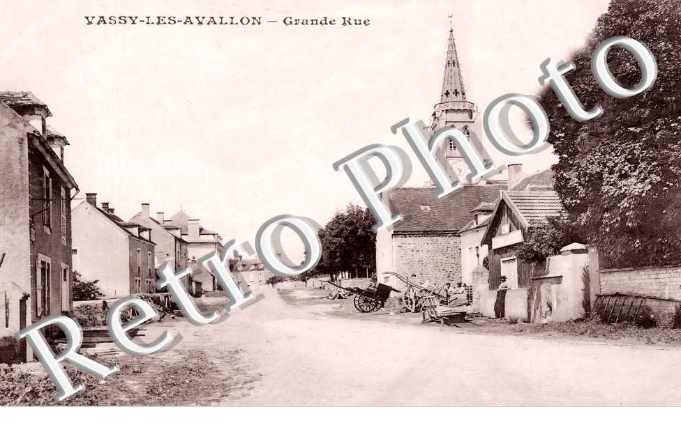 Vassy-les-Avallon. Grande RUE