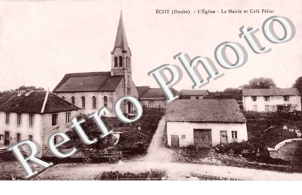 l'église La Mairie et Café Pélier
