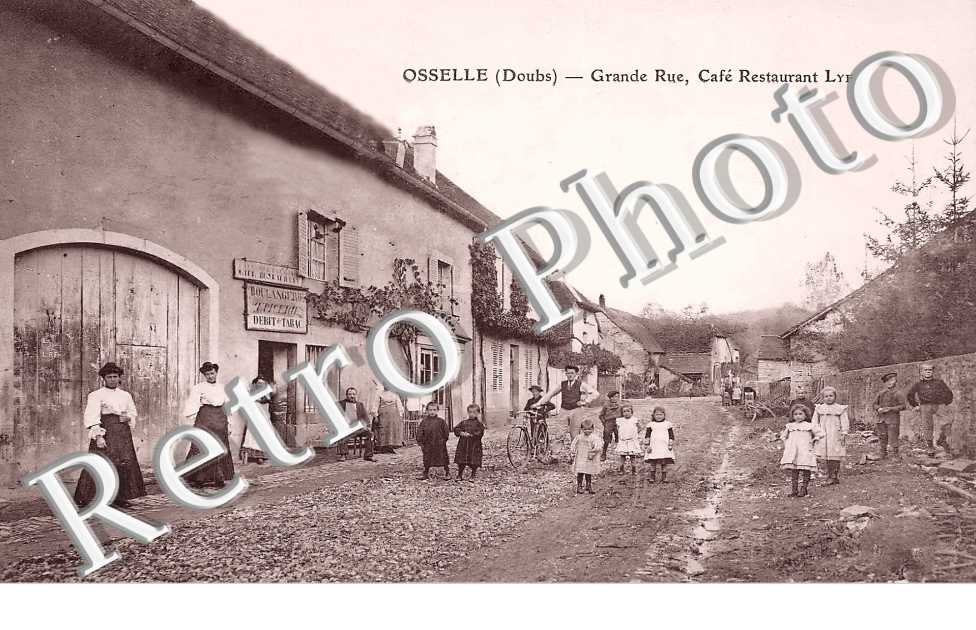Grande rue, café restaurant Lyet