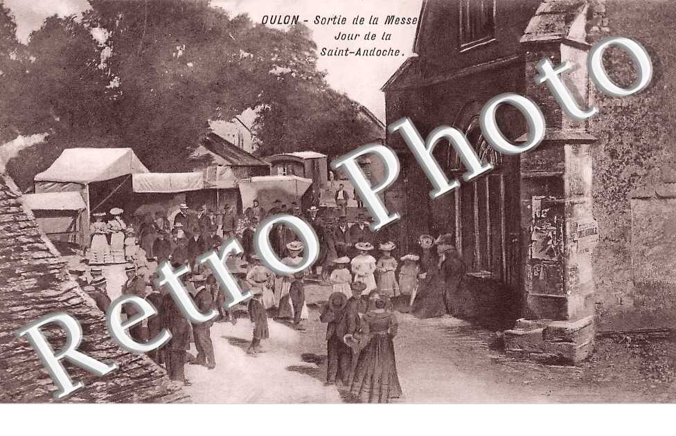 sortie de la messe. Jour de la Saint-Andoche