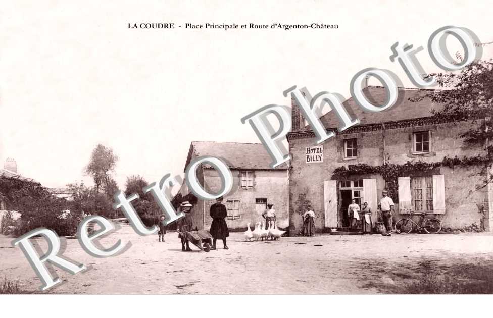 place principale et route d'Argenton-Château