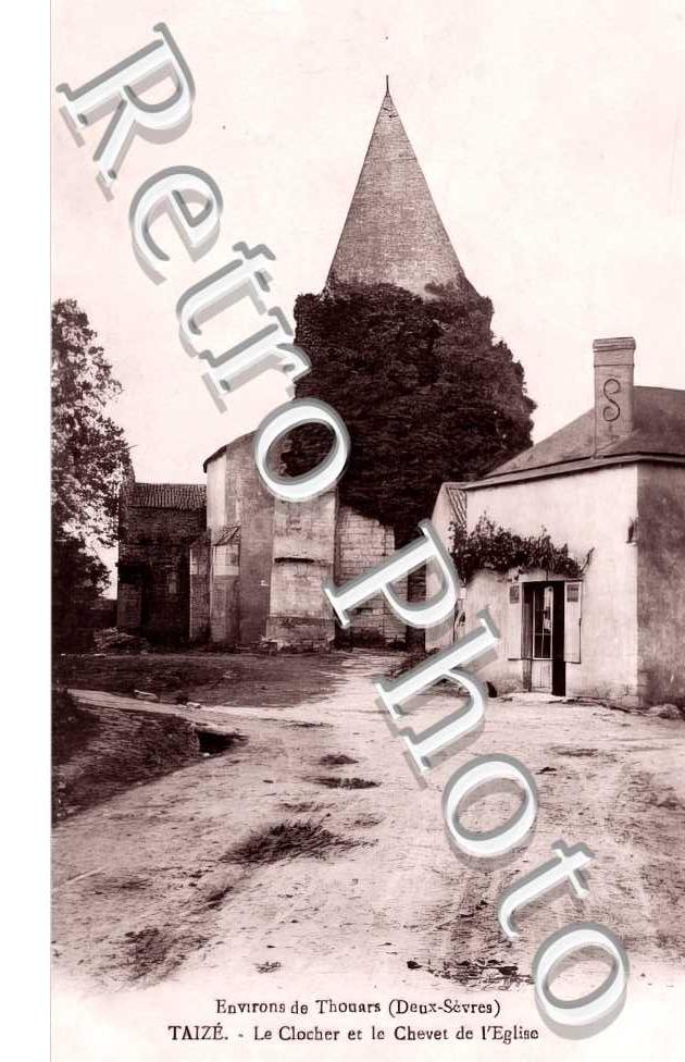 le clocher et le chevet de l'église