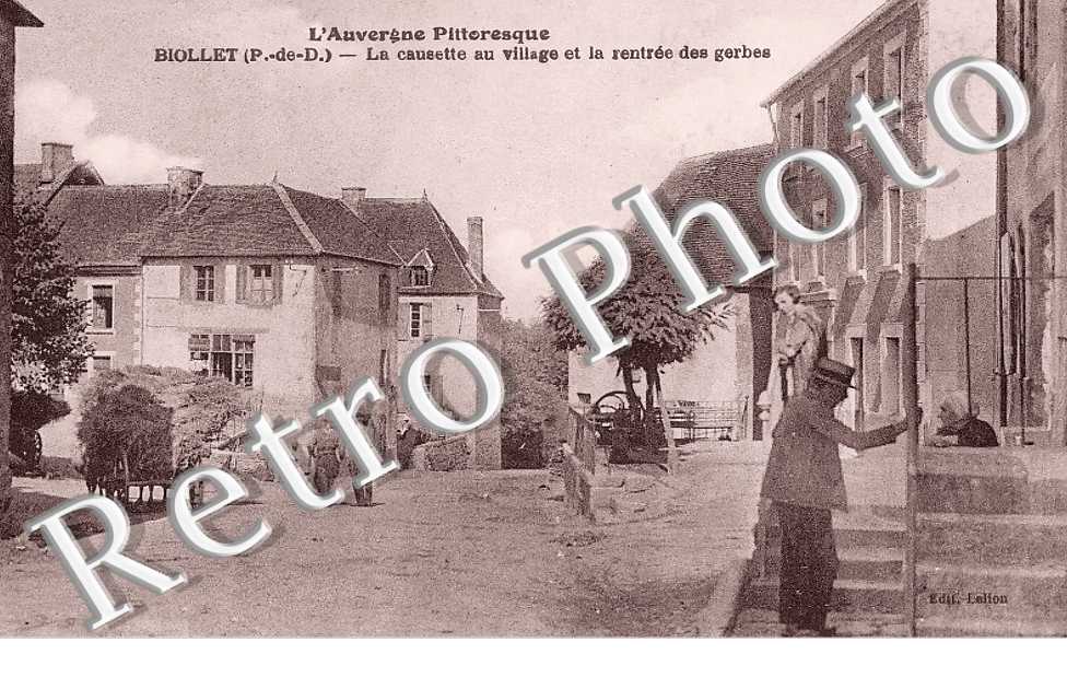 la causette au village et la rentrée des gerbes