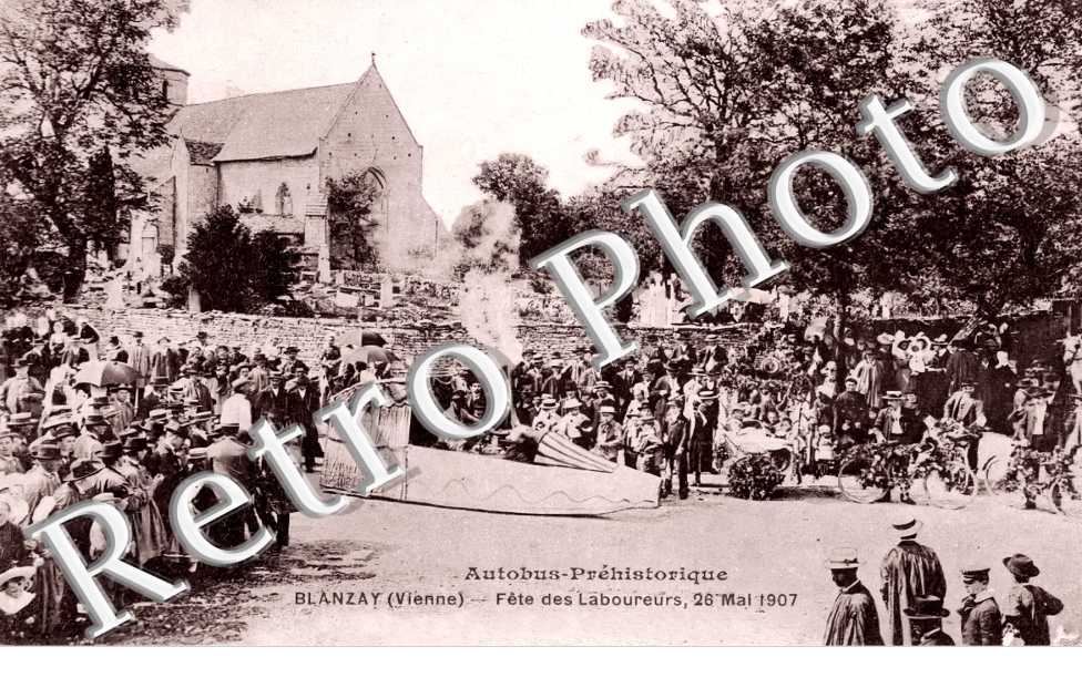 Autobus préhistorique. Fête des Laboureurs, 26 mai 1907