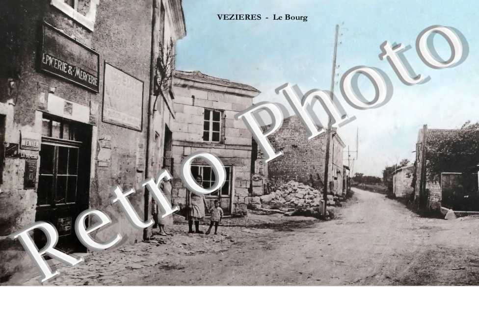 le bourg. Epicerie & Mercerie