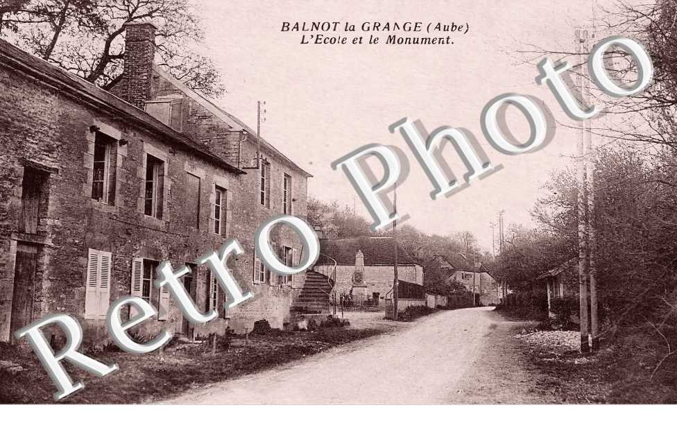 l'école et le monument