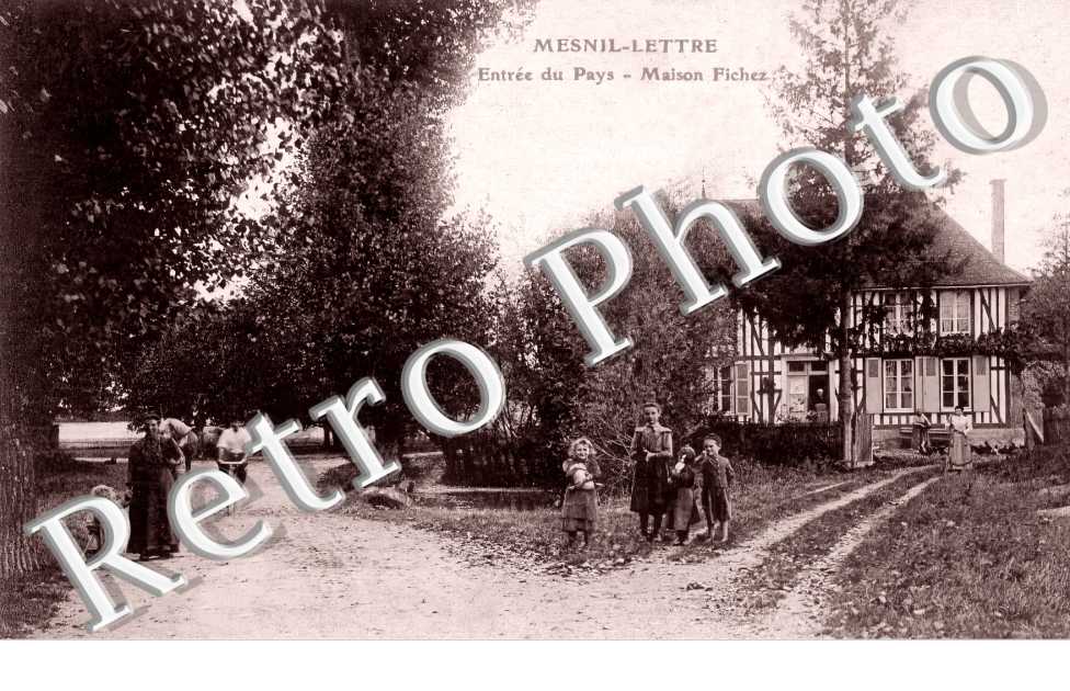 entrée du pays. Maison Fichez
