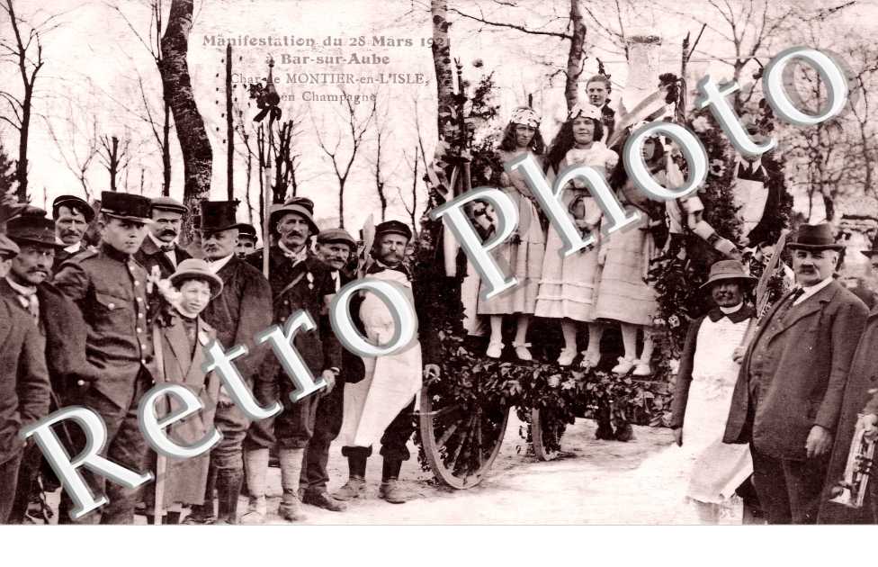 Manisfestation du 28 mars 1921 à Bar-sur-Aube.Char de Montier-en-L'Isle