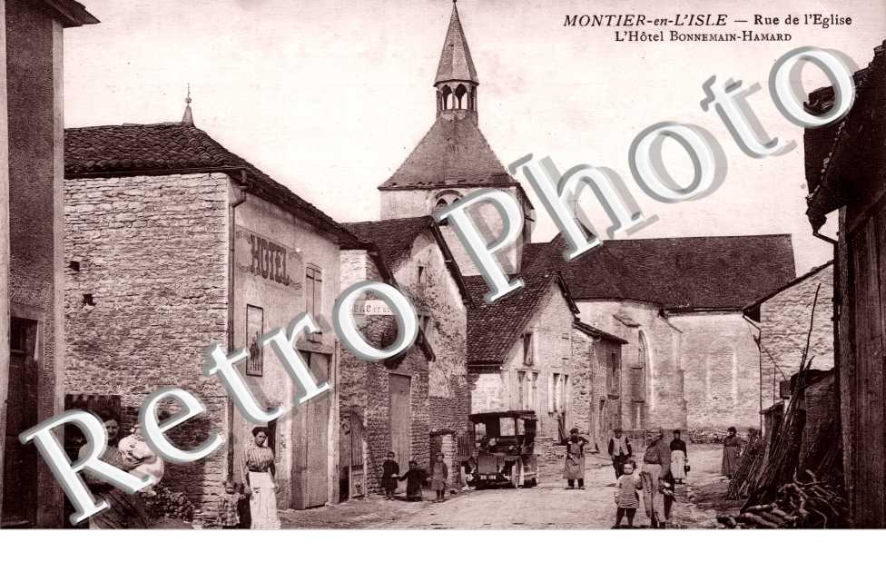 rue de l'église. L'Hôtem Bonnemain-Hamard
