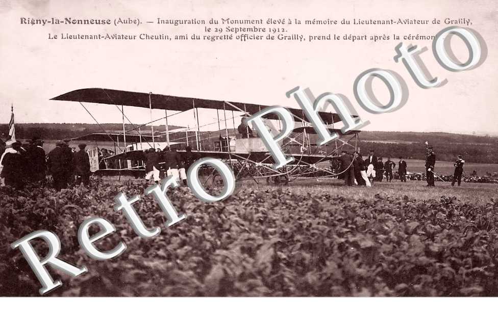Inauguration du Monument du Lieutenant Aviateur de Grailly. Le Lieutenant-Aviateur Cheutin prend le départ le 29 septembre 1912