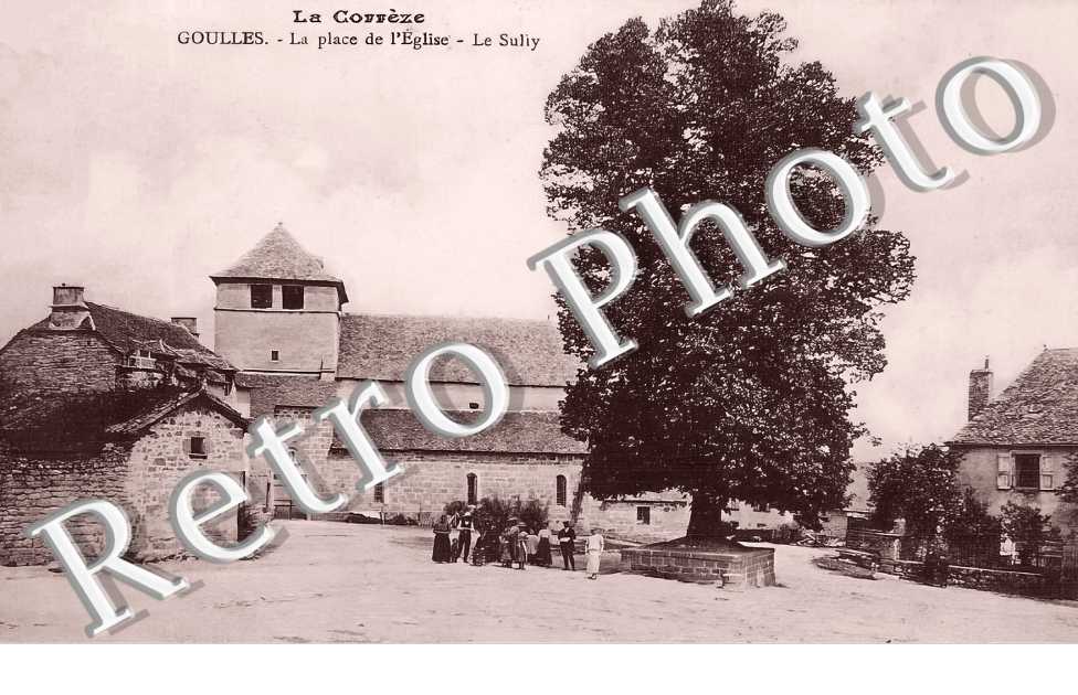 la place de l'église. Le Sully