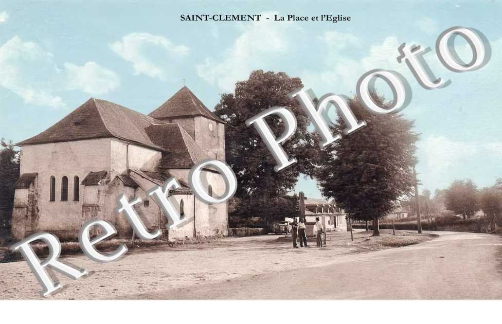 la place et l'église
