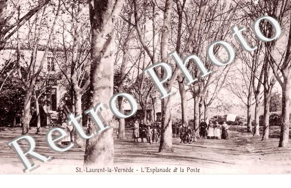 l'esplanade et la poste