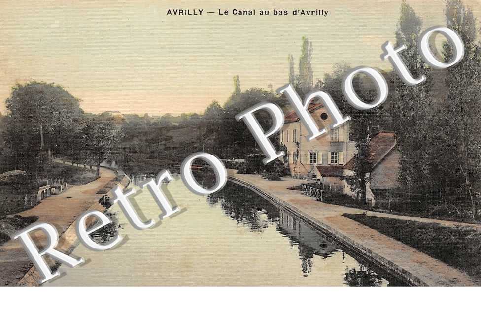 le canal au bas d'Avrilly
