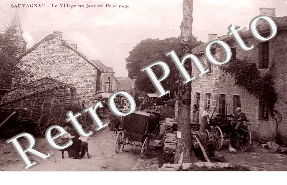 le village un jour de Pélerinage