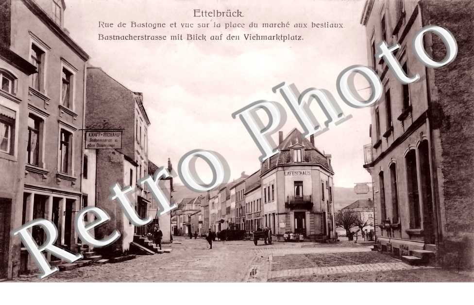 rue de Bastogne et vue sur la place du marché aux bestiaux