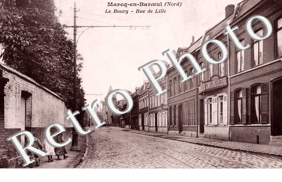 Le Bourg. Rue de Lille
